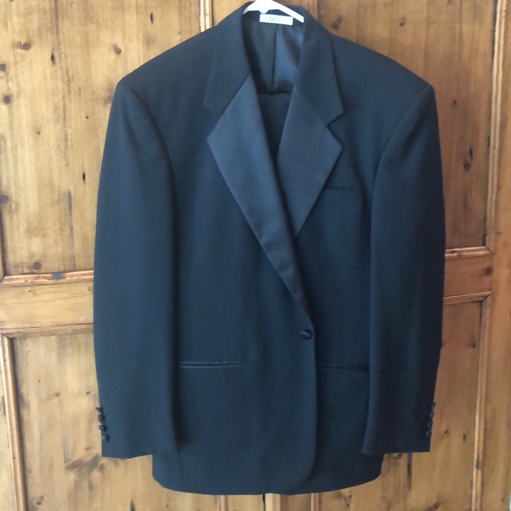 Mazzini Tuxedo